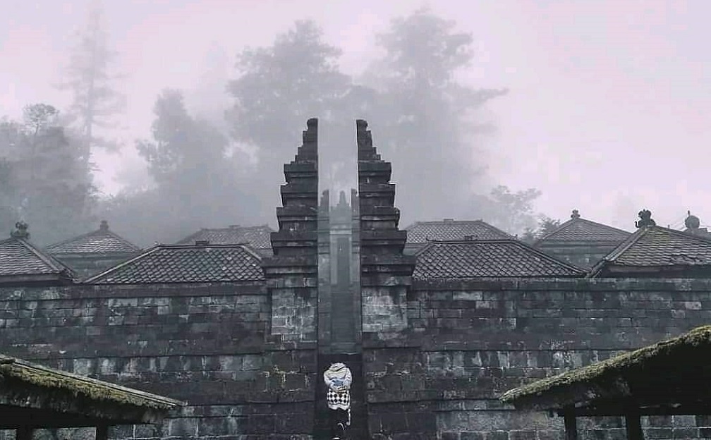 The Cetho Temple and the Mysteries of Mount Lawu 1