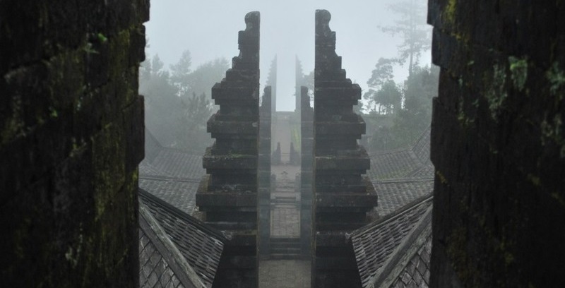 Candi-bentar Gunung Lawu Candi Cetho