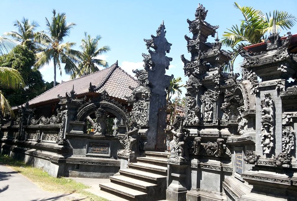 The Balinese Temple: Spiritual Architecture of the Sacred Space 14