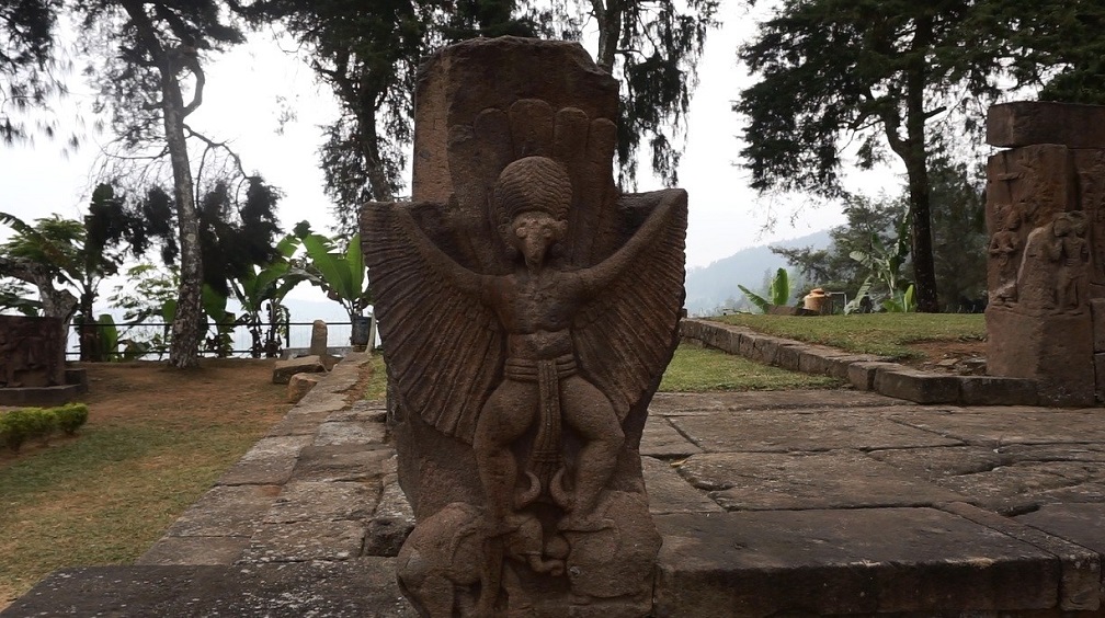 The Mysteries of the Sukuh Temple on Mount Lawu in Java that looks like a Mayan pyramid 2