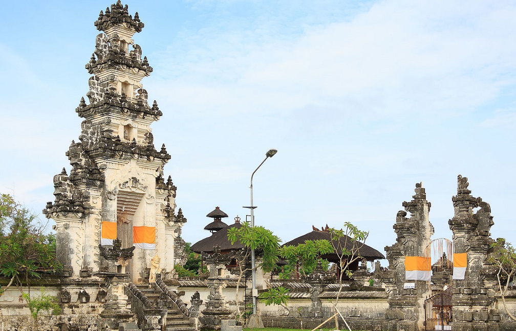 The Balinese Temple: Spiritual Architecture of the Sacred Space 4