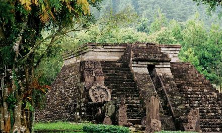 The Mysteries of the Sukuh Temple on Mount Lawu in Java that looks like a Mayan pyramid