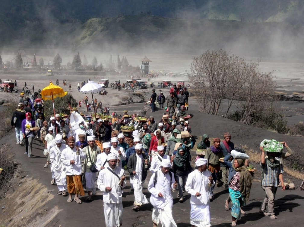 The Yadnya Kasada Sacrifice at Mount Bromo 5