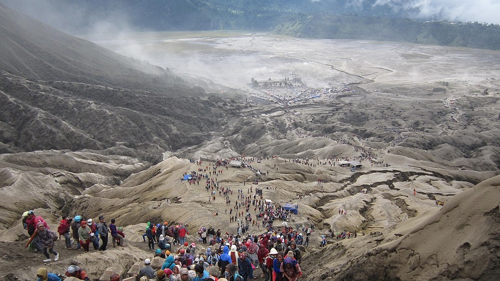 The Yadnya Kasada Sacrifice at Mount Bromo 3