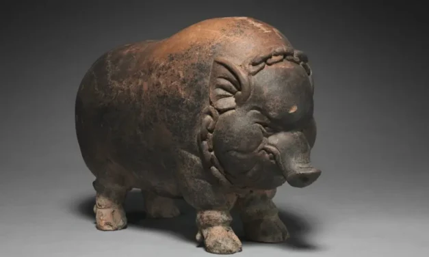 The Cèlèngan (Majapahit Piggy Banks): Indonesian Symbol of Luck and Prosperity